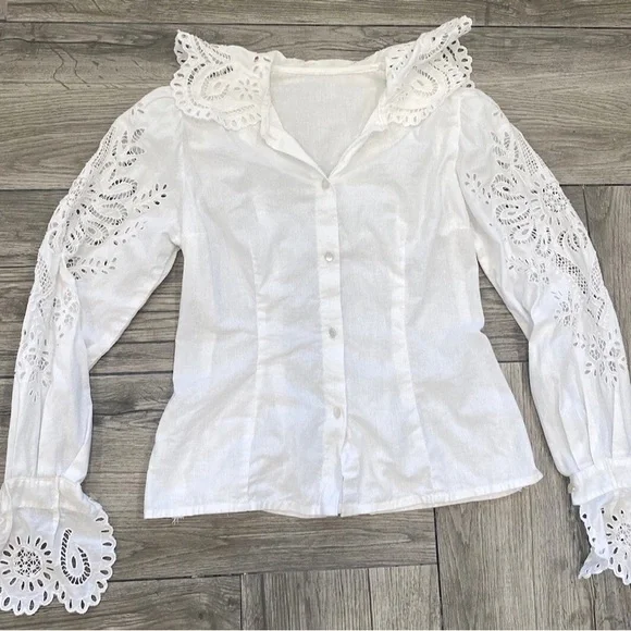 Elegant White Long Sleeve Women's Vintage Blouse (UNIQUE) - Picture 1 of 11